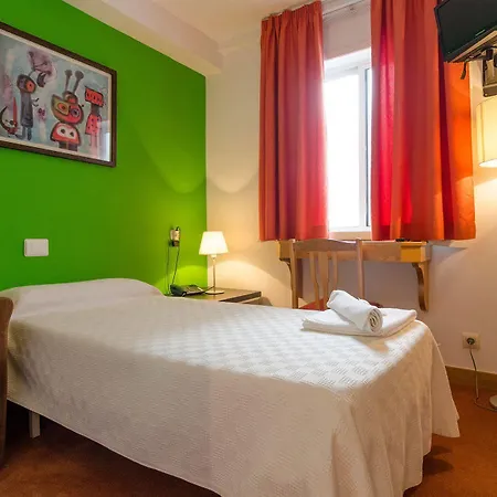 Hotel Nest Style Santiago 3*