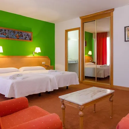 Hotel Nest Style Santiago 3*